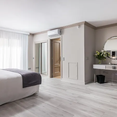 Boutique B51 4* Μαρμπέλλα