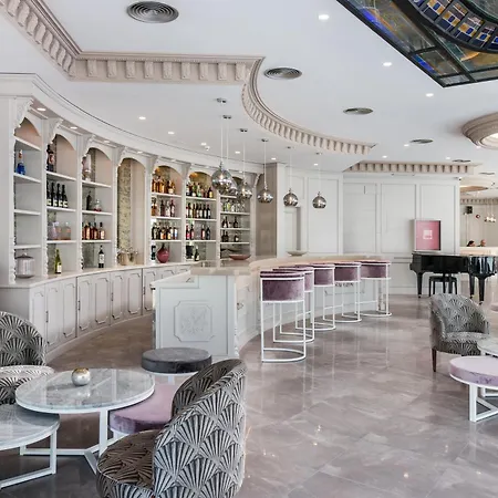 Boutique B51 מלון 4*