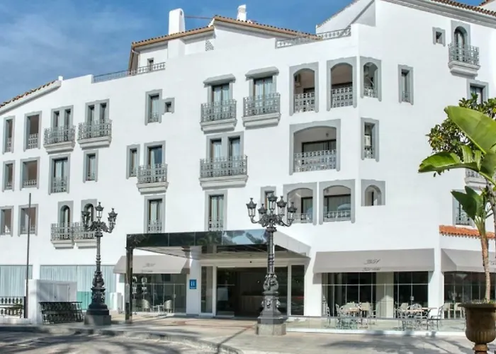 Boutique B51 Готель Марбелья